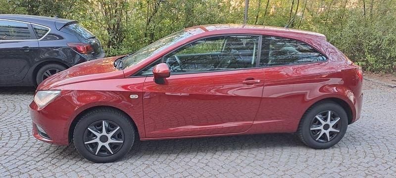 Second-hand Seat Ibiza SC Reference 69 CP (50 kW) 2012 Roșu Hatchback