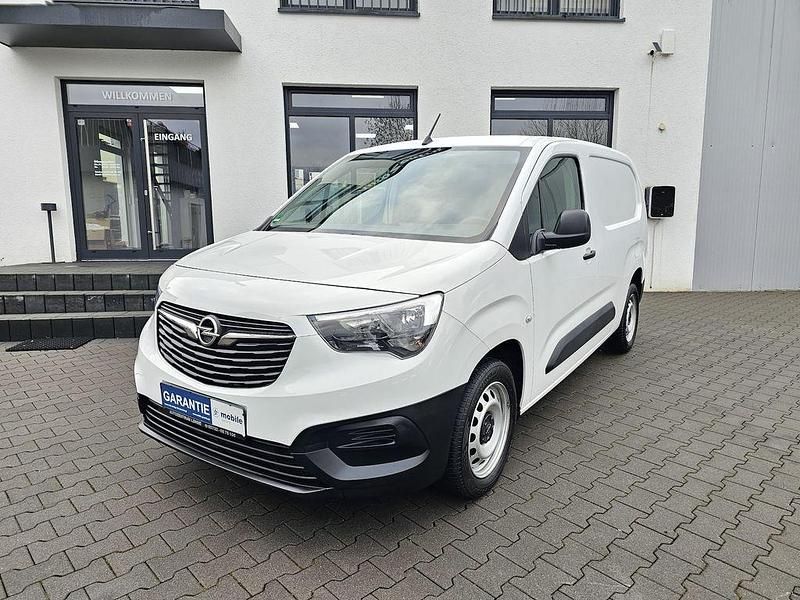 Gebraucht Opel Combo Selection 102 PS (75 kW) 2019 Weiß Kombi