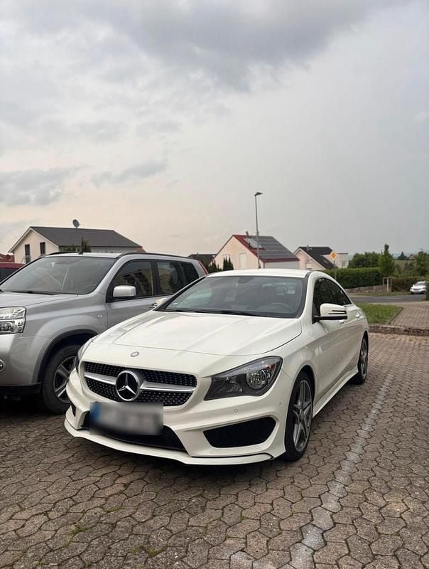 Gebraucht Mercedes CLA180 AMG line 122 PS (89 kW) 2014 Weiß Limousine