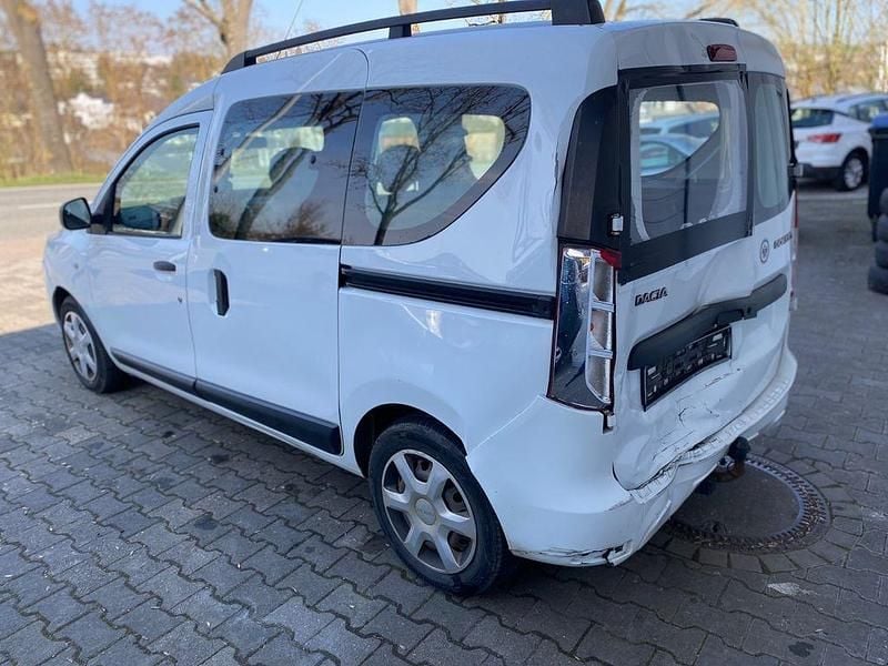 Gebraucht Dacia Dokker Ambiance 102 PS (75 kW) 2016 Weiß Van / Kleinbus