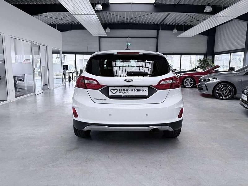 Gebraucht Ford Fiesta Active 101 PS (74 kW) 2019 Weiß Kleinwagen
