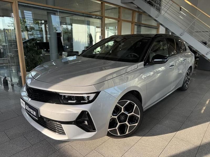 Kristall silber Gebraucht 2024 Opel Astra Ultimate Kombi | 22.990 € (Guter Preis) - Bild 1/4
