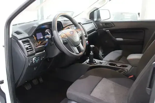 Używany Ford Ranger 131 KM (96 kW) 2022 Biały Pickup
