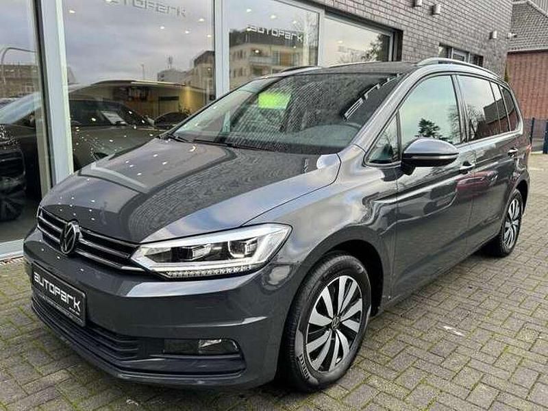 Grau Gebraucht 2024 VW Touran Business Van / Kleinbus | 29.900 € (Fairer Preis) - Bild 1/4