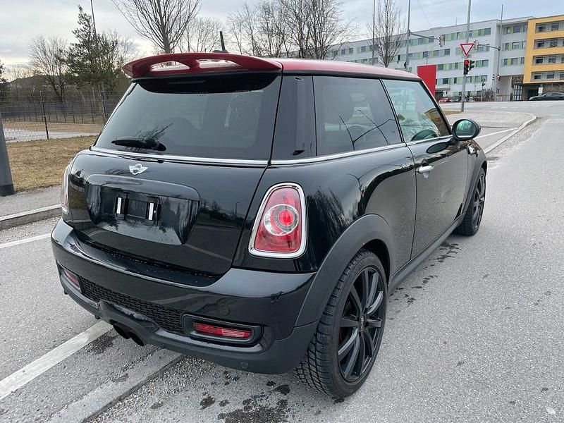 Gebraucht Mini John Cooper Works 211 PS (155 kW) 2011 Schwarz Kleinwagen