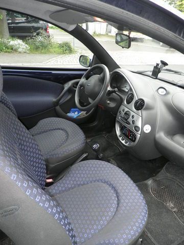 Second-hand Ford Ka 60 CP (44 kW) 2001 Albastru Hatchback