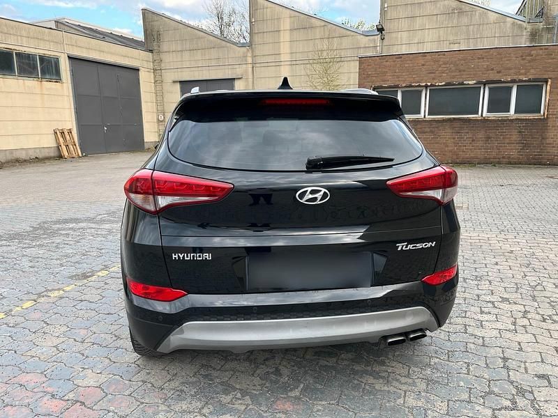 Gebraucht Hyundai Tucson 177 PS (130 kW) 2017 Schwarz SUV