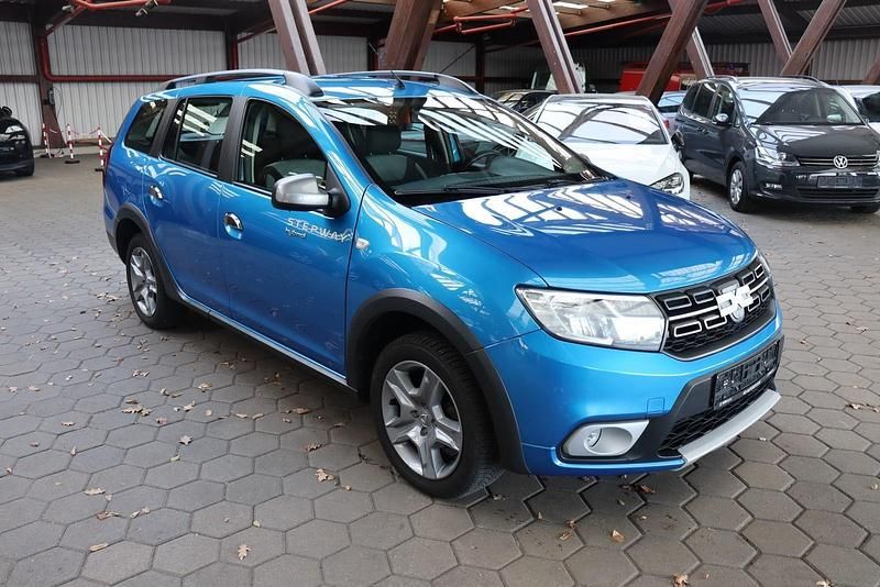 Gebraucht Dacia Logan MCV Stepway 101 PS (74 kW) 2020 Blau Kombi