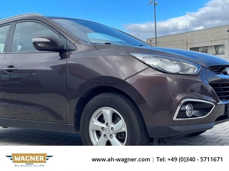Braun Gebraucht 2013 Hyundai ix35 Style SUV | 6.999 € (Fairer Preis) - Bild 1/4