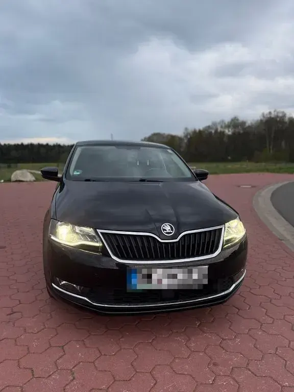 Gebraucht Skoda Rapid Drive 95 PS (69 kW) 2017 Schwarz Kleinwagen