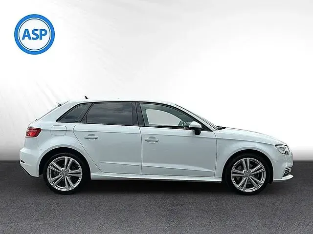 Gebraucht Audi A3 e-tron S-Line 150 PS (110 kW) 2020 Weiß (gletscherweiß metallic) Kleinwagen