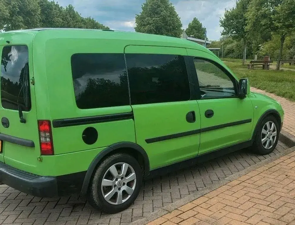 Gebraucht Opel Combo Edition 101 PS (74 kW) 2009 Grün Van / Kleinbus