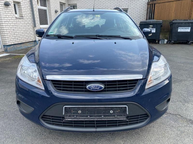 Usado Ford Focus 109 HP (80 kW) 2010 Azul Carrinha