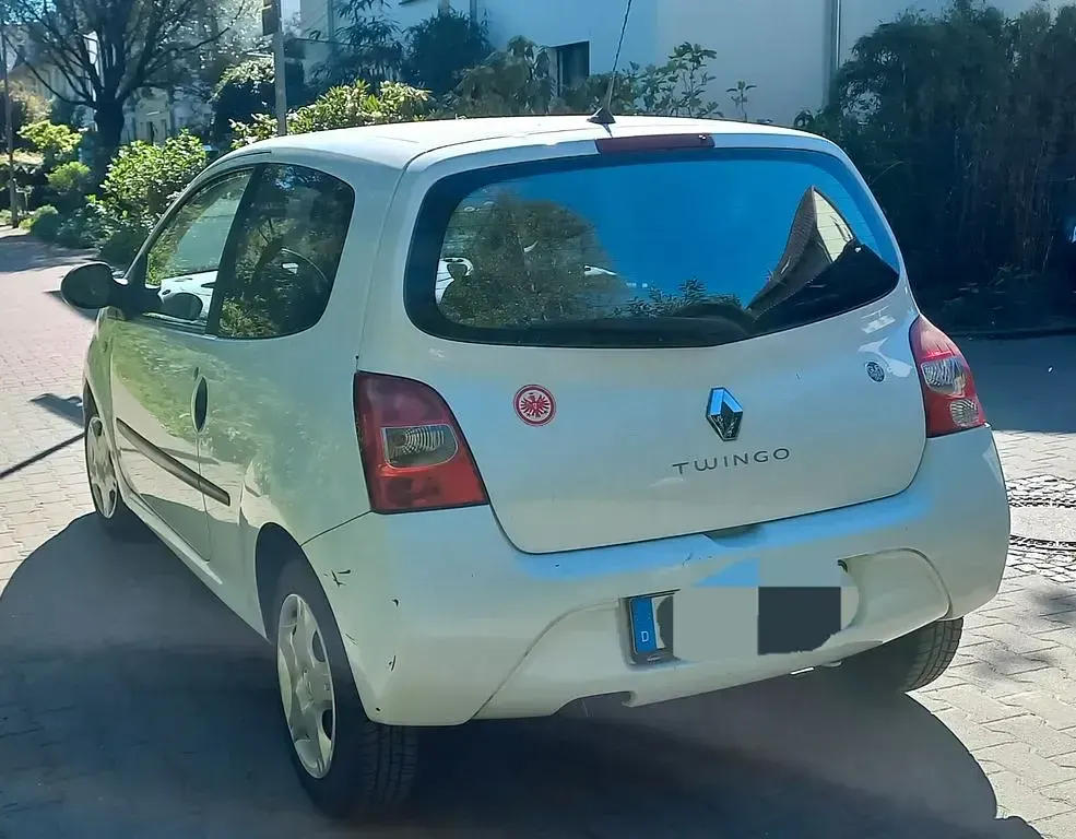 Second-hand Renault Twingo Expression 76 CP (55 kW) 2009 Alb Hatchback