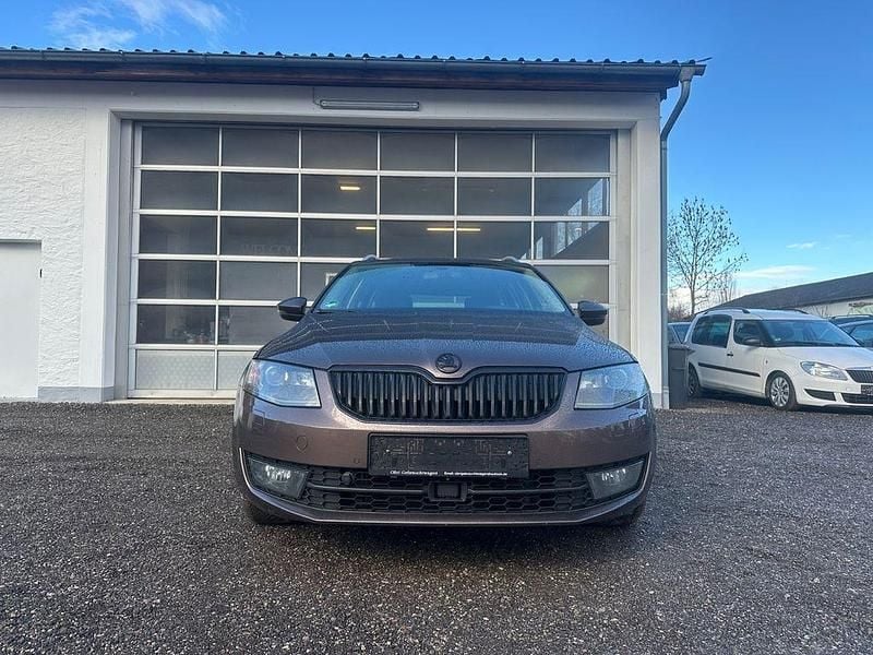 Gebraucht Skoda Octavia Style 110 PS (80 kW) 2016 Braun Kleinwagen