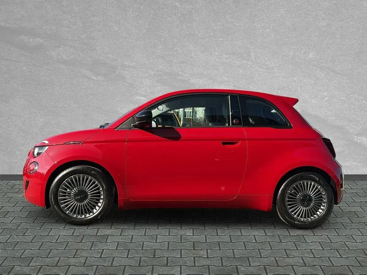 Neu Fiat 500 Icon 65 PS (47 kW) 2026 Passione rot Limousine