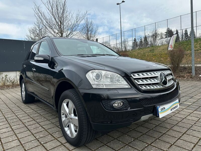 Schwarz Gebraucht 2007 Mercedes ML500 SUV | 14.950 € (Etwas zu teuer) - Bild 1/4