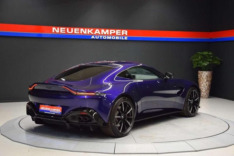 Gebraucht Aston Martin V8 510 PS (375 kW) 2023 Royal indigo Coupé