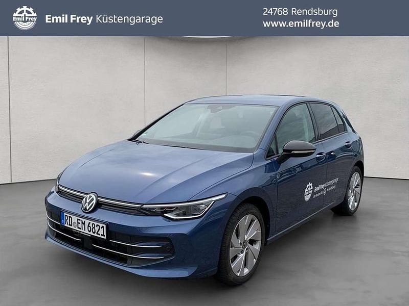 Blau Gebraucht 2025 VW Golf VIII Life Limousine | 29.490 € (Teuer) - Bild 1/4