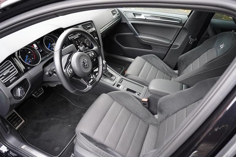 Gebraucht VW Golf VII R 300 PS (220 kW) 2019 Schwarz Limousine