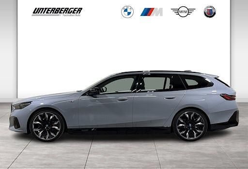 Gebraucht BMW i5 Performance 442 kW (601 PS) 2025 M brooklyn grau Kombi