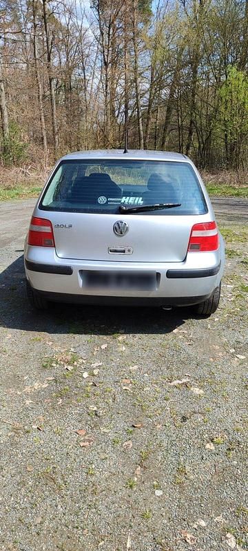 Second-hand VW Golf IV 75 CP (55 kW) 2002 Argintiu Berlinǎ