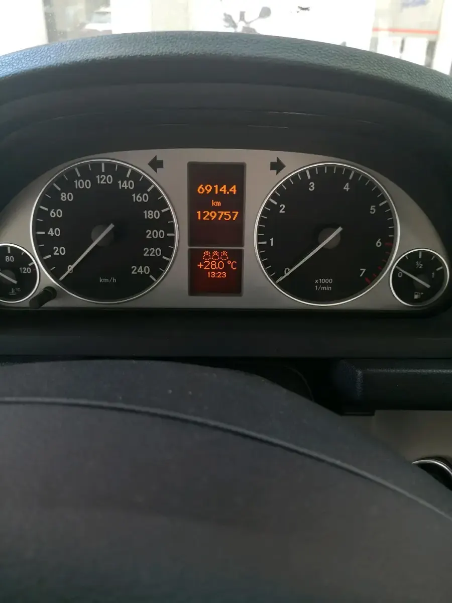 Gebraucht Mercedes B170 116 PS (85 kW) 2006 Schwarz Van / Kleinbus