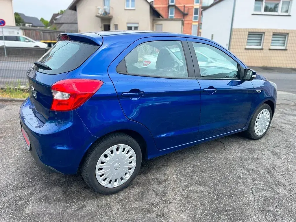 Gebraucht Ford Ka Plus Cool & Sound Edition 86 PS (63 kW) 2016 Indicblau metallic Kleinwagen