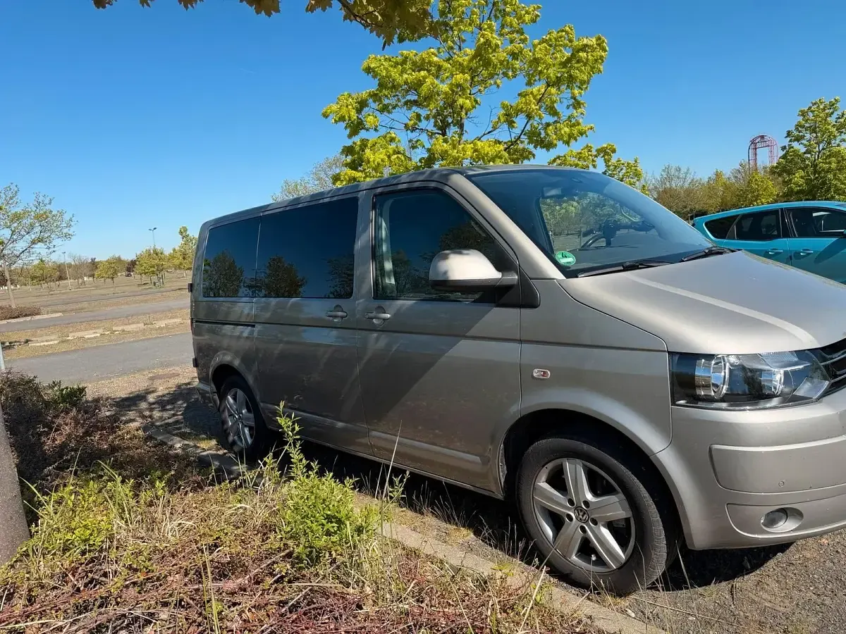 Gebraucht VW Caravelle 180 PS (132 kW) 2011 Van