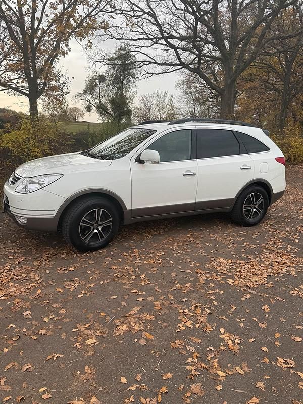 Weiß Gebraucht 2009 Hyundai Veracruz SUV | 8.499 € (Fairer Preis) - Bild 1/4