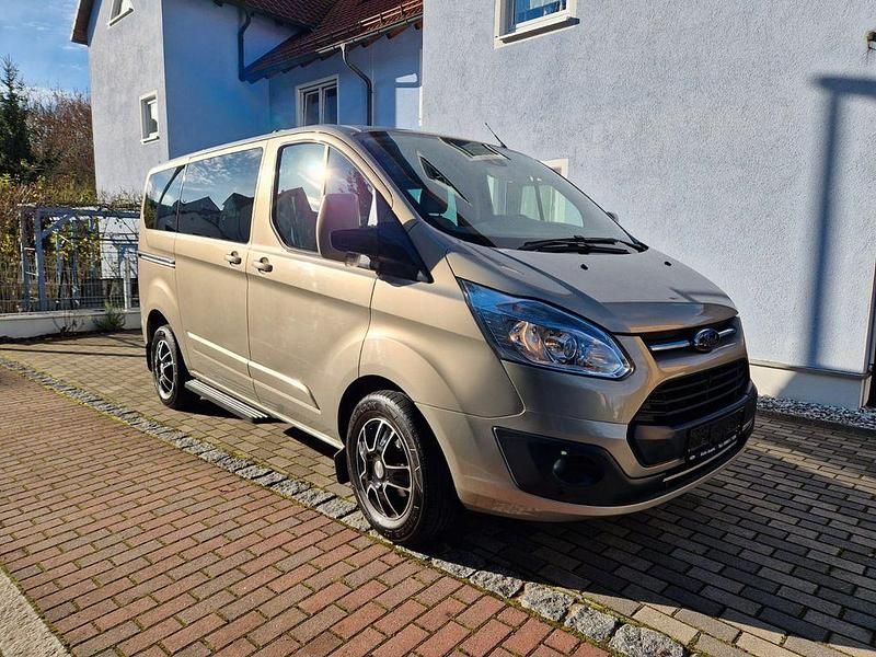 Gelb Gebraucht 2013 Ford Tourneo Van / Kleinbus | 16.900 € (Teuer) - Bild 1/4