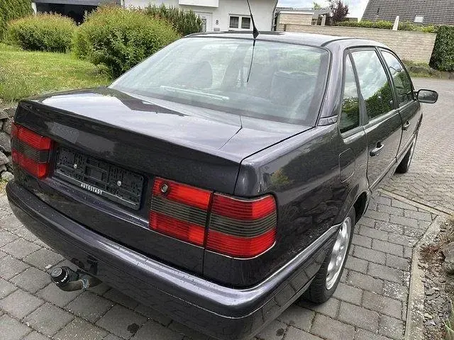 Używany VW Passat Exclusive 174 KM (127 kW) 1994 Purpurowy Kombi