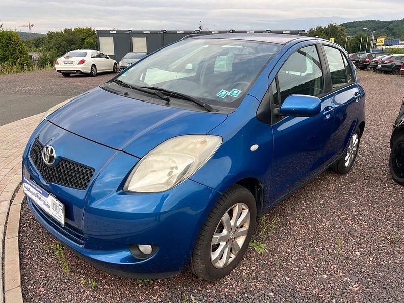 Blau Gebraucht 2008 Toyota Yaris Team Limousine | 1.499 € (Superpreis) - Bild 1/4