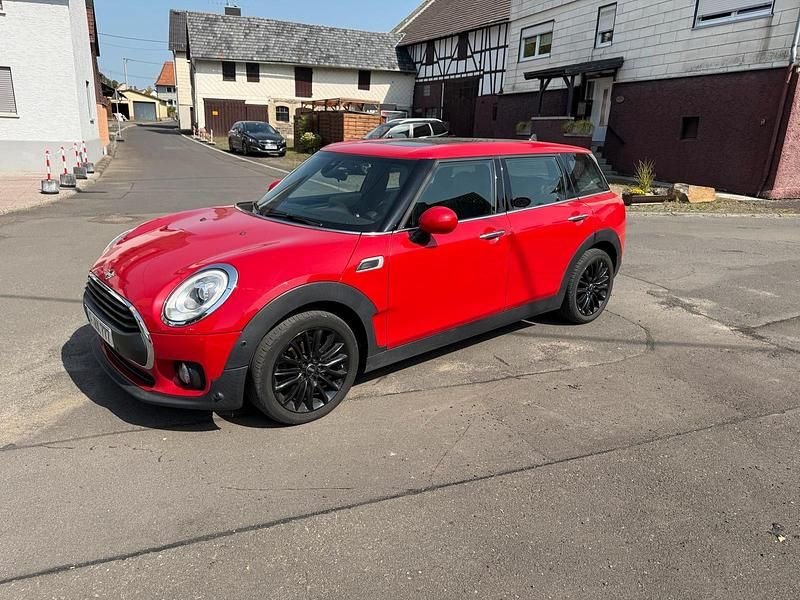 Rot Gebraucht 2019 Mini One Clubman Kombi | 13.900 € (Guter Preis) - Bild 1/4