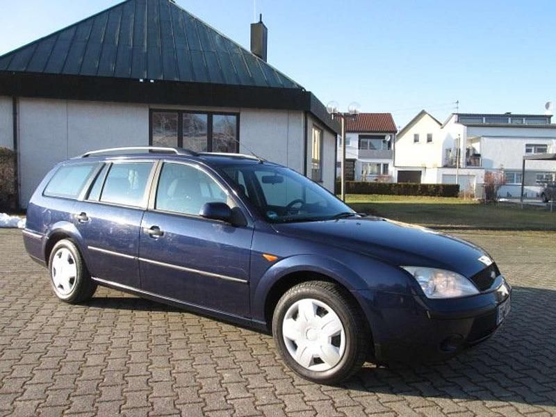 Gebraucht Ford Mondeo Trend+ 125 PS (91 kW) 2001 Blau Kombi