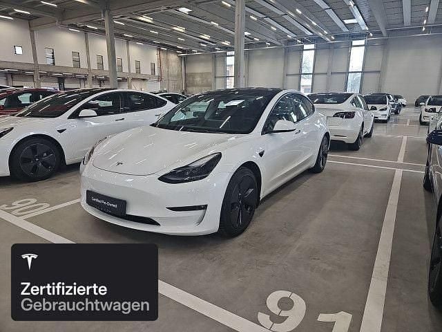 Pearl white multicoat Gebraucht 2021 Tesla Model 3 Long Range AWD Limousine | 27.400 € (Fairer Preis) - Bild 1/4