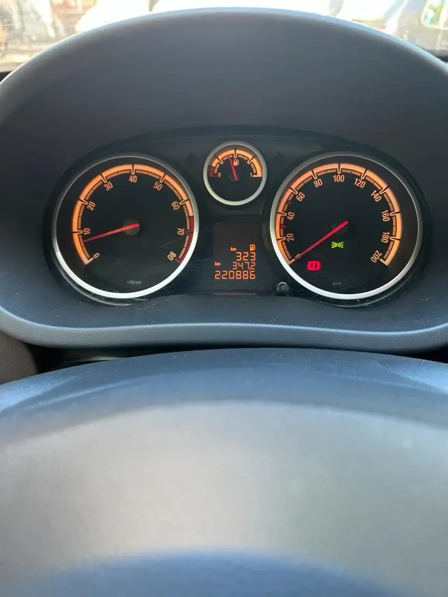 Gebraucht Opel Corsa 60 PS (44 kW) 2014 Schwarz Kleinwagen