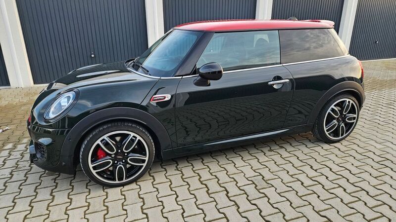 Gebraucht Mini John Cooper Works 231 PS (169 kW) 2020 Rebel green Kleinwagen