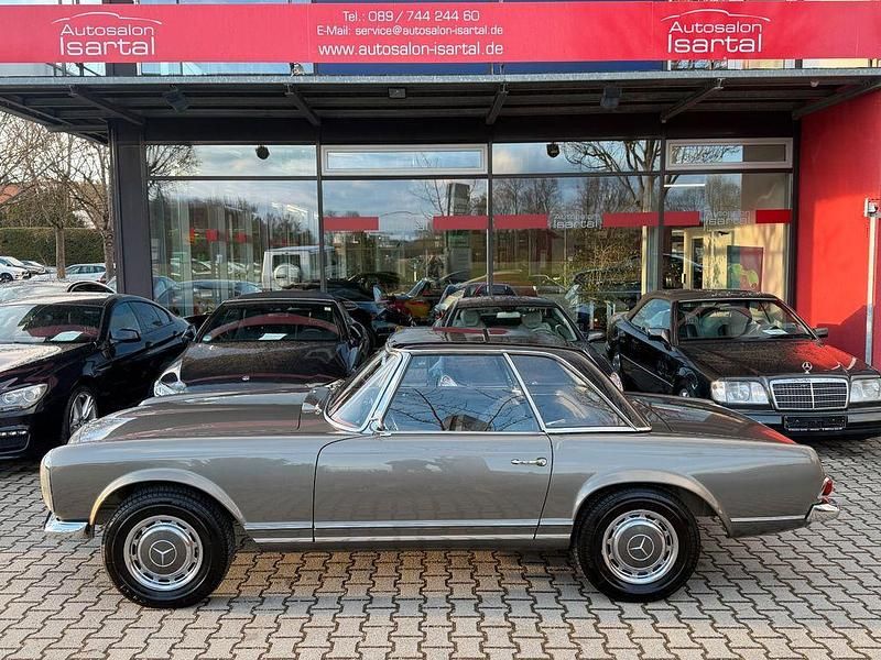 Gebraucht Mercedes 230 150 PS (110 kW) 1965 Grau (anthrazitgrau) Cabrio