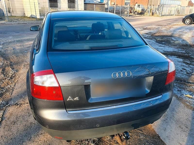 Gebraucht Audi A4 131 PS (96 kW) 2003 Grau Limousine