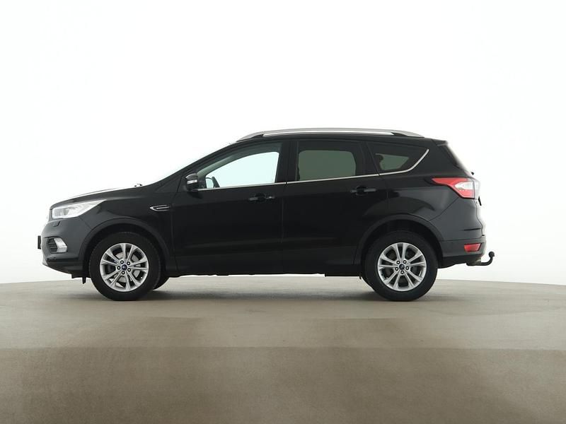 Gebraucht Ford Kuga Titanium 150 PS (110 kW) 2019 Schwarz SUV