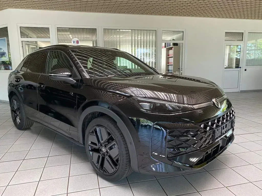 Neu VW T-Roc R-line 150 PS (110 kW) 2026 Grenadillschwarz metallic SUV