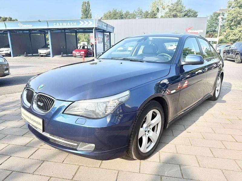 Blau Gebraucht 2009 BMW 530 Limousine | 9.999 € (Fairer Preis) - Bild 1/4