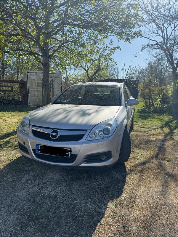 Silber Gebraucht 2005 Opel Vectra Edition Limousine | 1.100 € (Guter Preis) - Bild 1/4