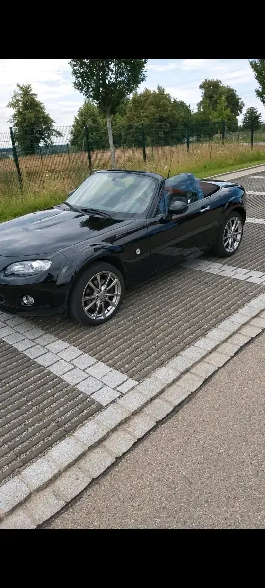 Gebraucht Mazda MX5 126 PS (92 kW) 2008 Schwarz Cabrio