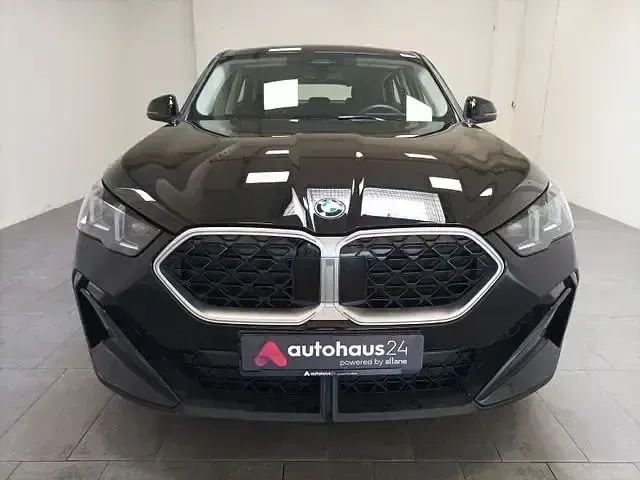 Gebraucht BMW X2 Sport Line 163 PS (119 kW) 2025 Schwarz SUV