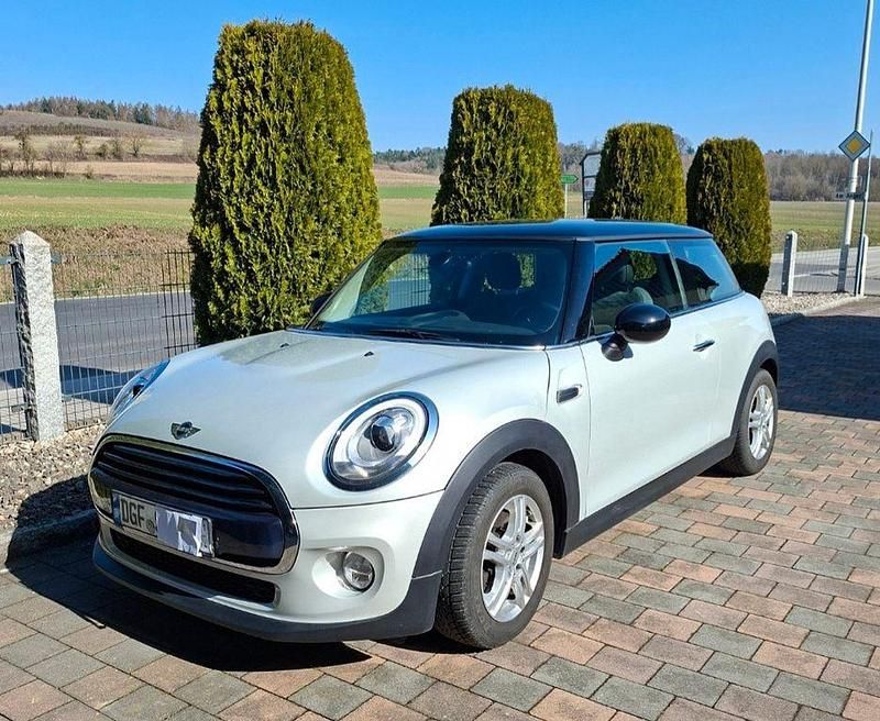 Gebraucht Mini Cooper 136 PS (100 kW) 2018 Weiß Kleinwagen