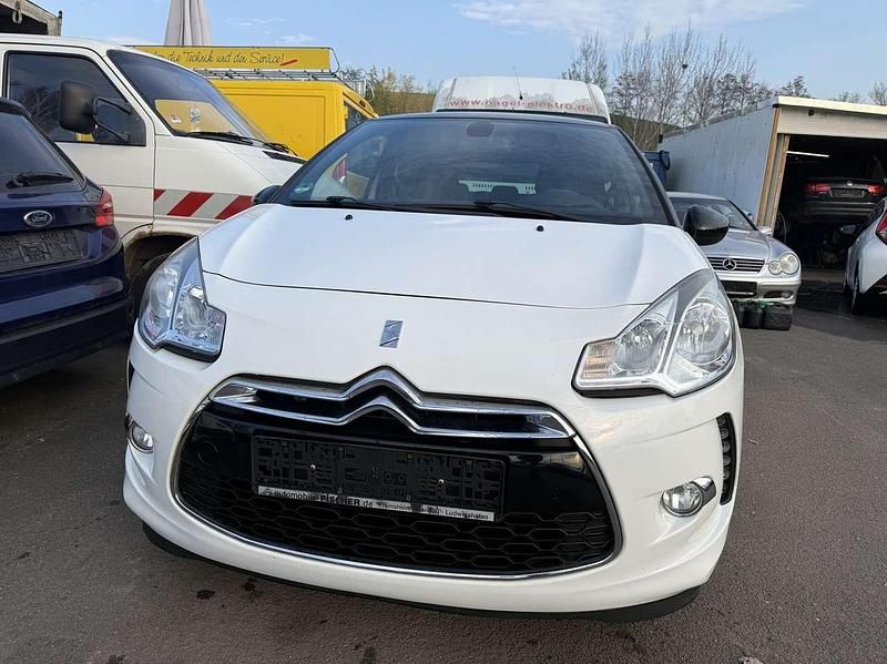 Gebraucht Citroën DS3 So Chic 82 PS (60 kW) 2013 Banquise + schwarz onyx/deckl Kleinwagen