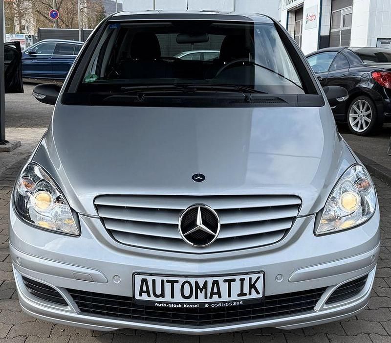 Gebraucht Mercedes B150 95 PS (69 kW) 2006 Silber Van / Kleinbus