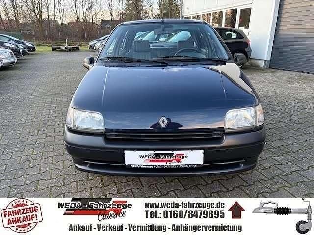 Gebraucht Renault Clio 54 PS (39 kW) 1992 Blau Limousine